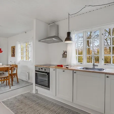 2 Bedroom Cozy In *