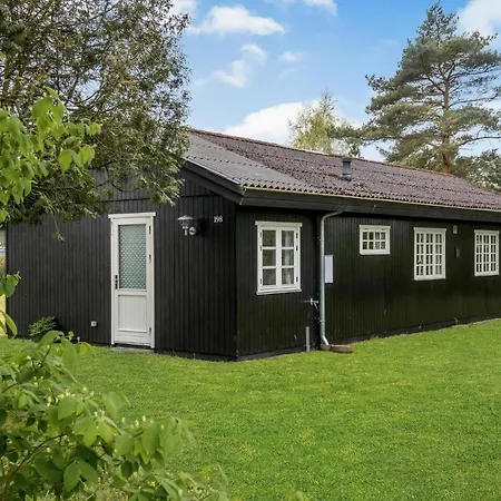 2 Bedroom Cozy In Holiday home *